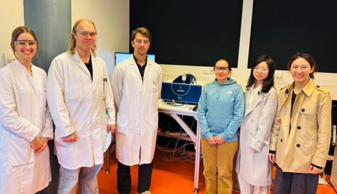 CIQTEK Benchtop EPR200M Spectrometer at the Universiteit Utrecht, Netherlands